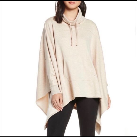 UGG Sweaters - UGG Charlynne Comfy Cozy Warm Pullover Poncho